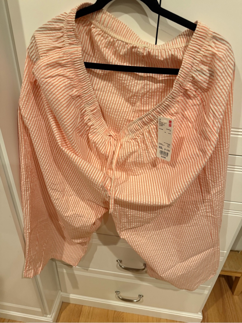NWT Uniqlo Peach and White Striped Drawstring wide leg capri